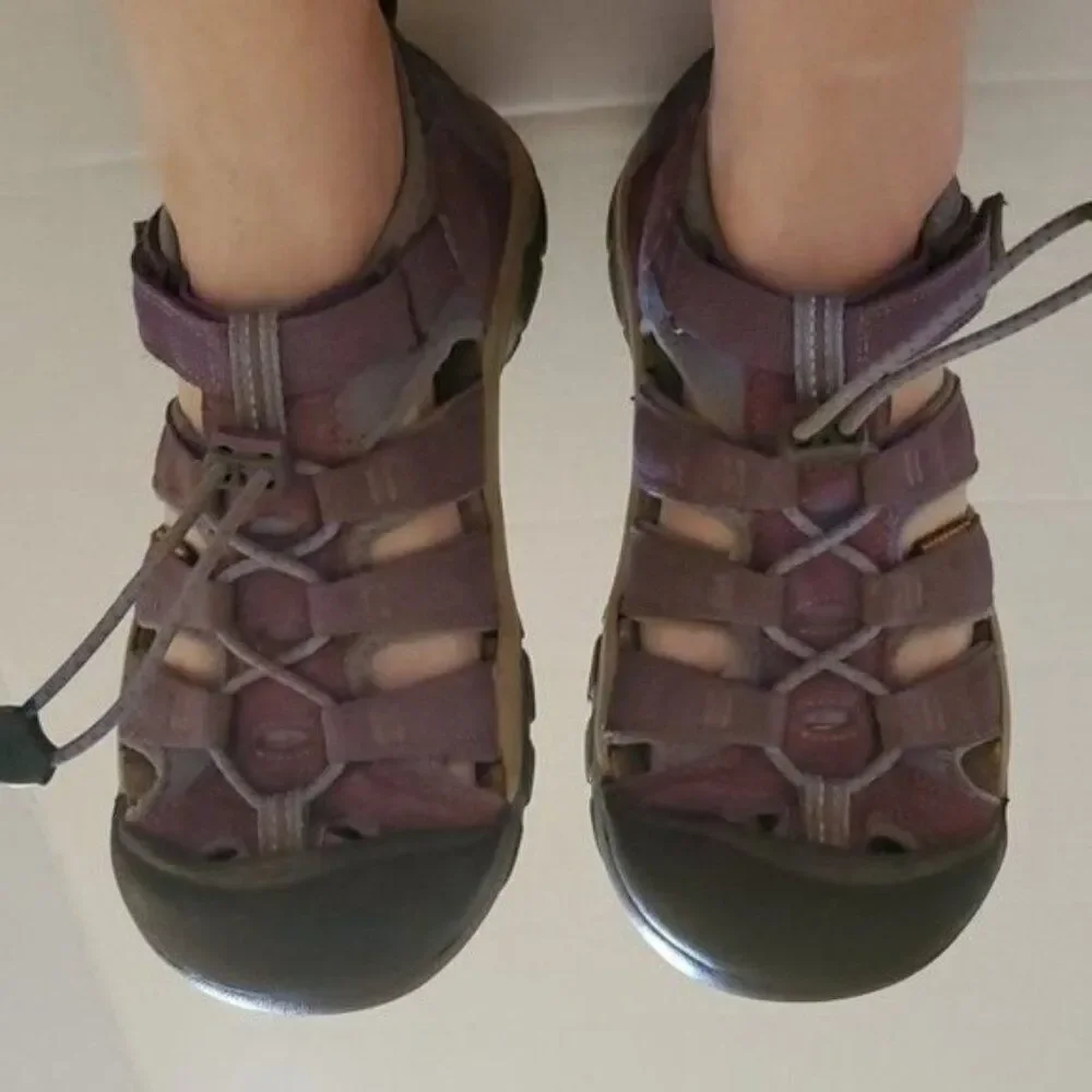 Keen purple shoes